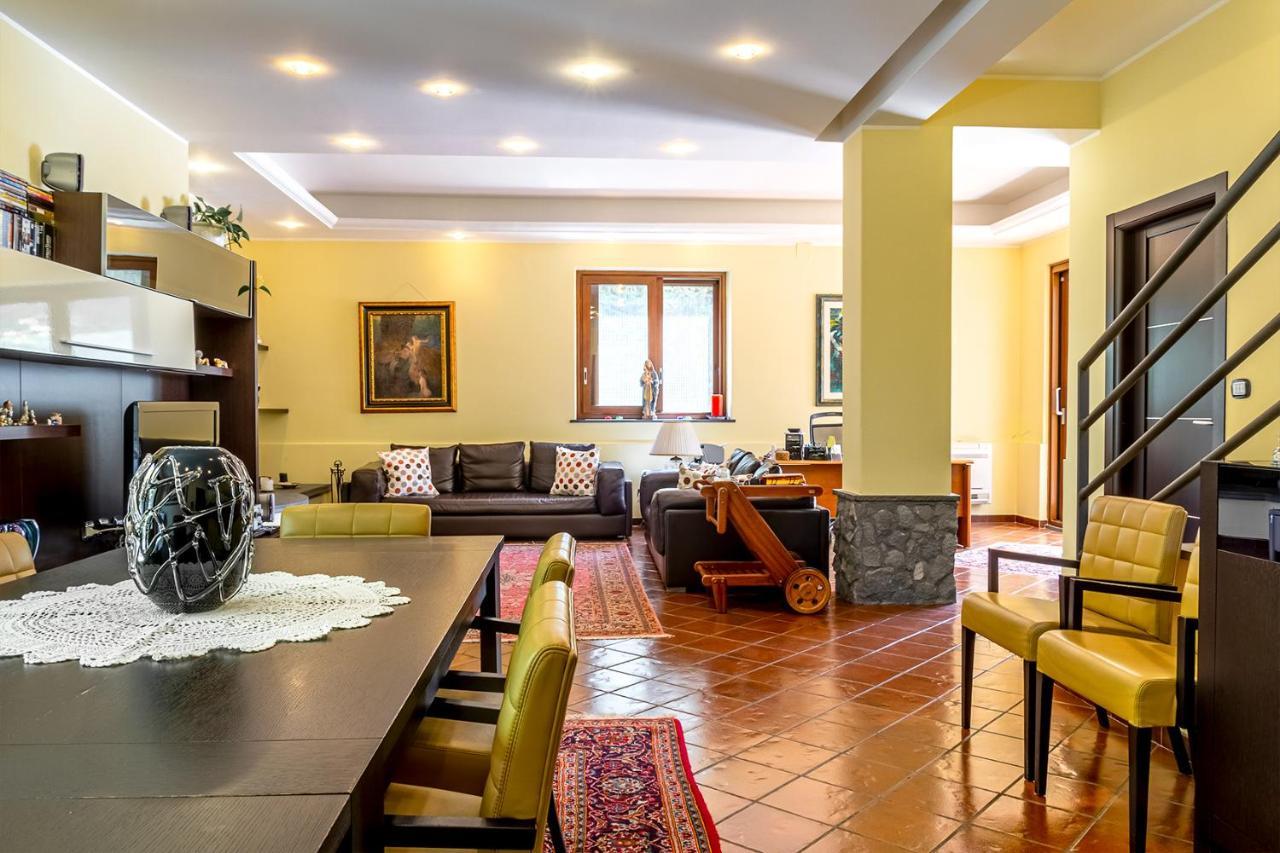 Villa Magdalena Aci Sant'Antonio Luaran gambar