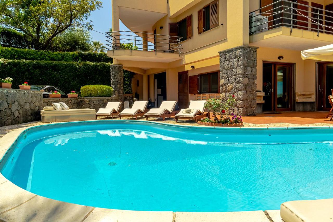 Villa Magdalena Aci Sant'Antonio Luaran gambar
